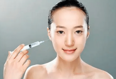 注射奧美定后有什么癥狀和表現(xiàn)？什么時期取出最好？