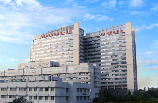 暨南大學(xué)附屬第一醫(yī)院口腔醫(yī)學(xué)中心 暨南大學(xué)附屬第一醫(yī)院口腔醫(yī)學(xué)中心