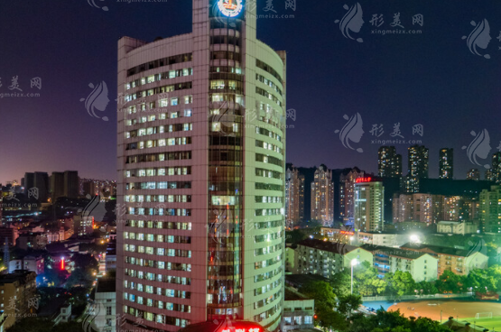 西南醫(yī)院整形美容??苾r(jià)目表:雙眼皮/祛斑/脂肪填充收費(fèi)詳情 西南醫(yī)院整形美容專科價(jià)目表:雙眼皮/祛斑/脂肪填充收費(fèi)詳情