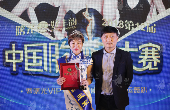 蔣思軍院長(zhǎng)的假體隆胸和自體脂肪隆胸技術(shù)有什么特點(diǎn)？  