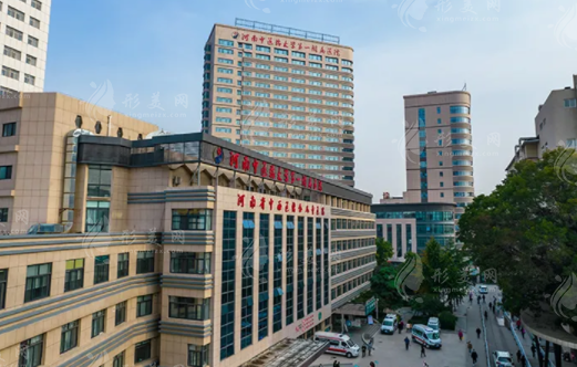 河南中醫(yī)藥大學(xué)一附院雙眼皮修復(fù)怎么樣？收費(fèi)價(jià)格不貴附醫(yī)生