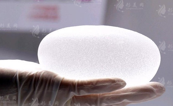 隆胸之后怎么取出假體？術(shù)后創(chuàng)口會(huì)很大嗎？