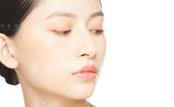 假體隆鼻后鼻部出現(xiàn)歪斜應該怎么辦? 假體隆鼻后鼻部出現(xiàn)歪斜應該怎么辦?