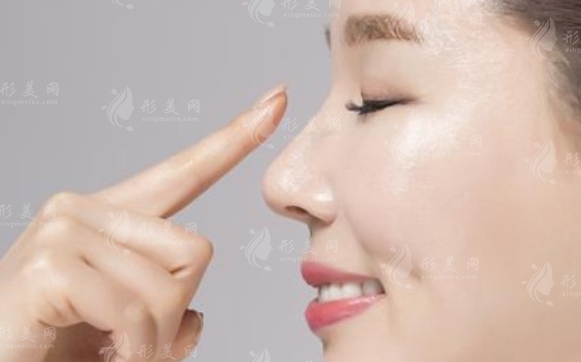 墊鼻梁要多少錢？墊鼻梁的缺點是什么？