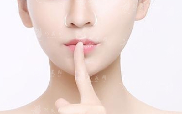 隆鼻修復(fù)過程中的注意事項(xiàng)