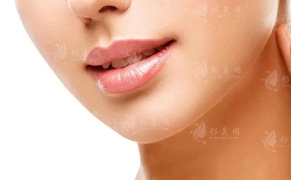 下巴后縮矯正：假體下巴并非萬(wàn)能，這些情況需謹(jǐn)慎選擇