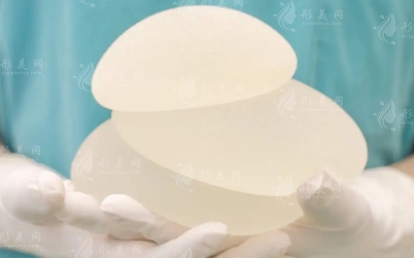 乳房假體可以放置多久？是永久的嗎？