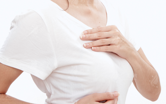 武漢乳房提升多少錢？2026正規(guī)醫(yī)院價格表全揭秘