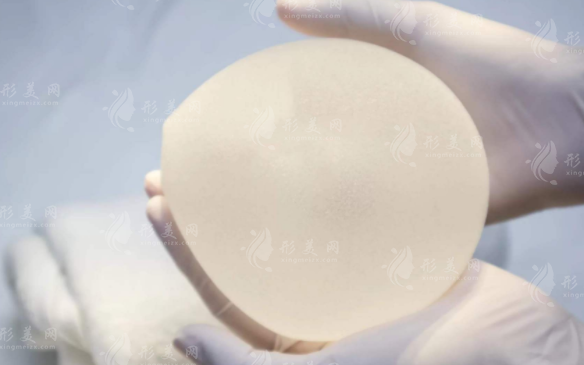 傲諾拉星鉑和閃耀啥關系?隆胸假體區(qū)別一次講清 傲諾拉星鉑和閃耀啥關系?隆胸假體區(qū)別一次講清