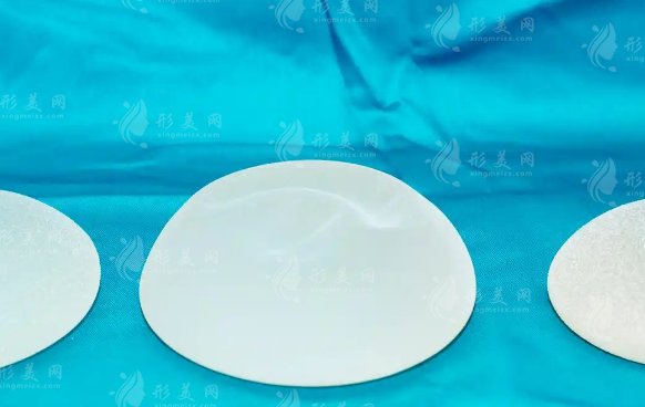 傲諾拉和曼托假體哪個好?手感價格區(qū)別全面對比