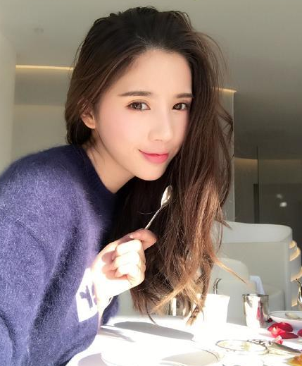 李喬丹整容前后  媽媽咪呀讓張柏芝也羨慕不已，將她封為心目中的
