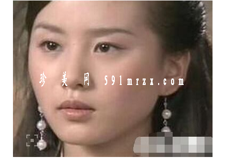 劉詩(shī)詩(shī)有沒(méi)有整形呢？ 前后對(duì)比照片驚呆了影迷 - 珍美網(wǎng)