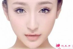 自體脂肪豐胸整形術(shù)會(huì)展現(xiàn)副作用嗎？