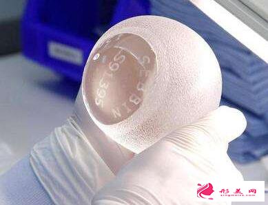 隆胸假體取出有什么癥狀嗎