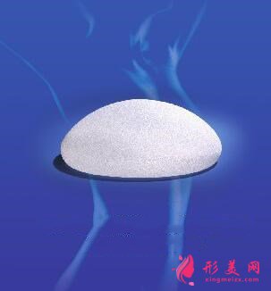 麥格、娜綺麗假體哪個好?