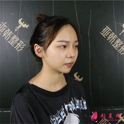 4e544864b6f6-half.jpg