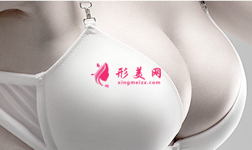 自體脂肪隆胸費用受哪些因素影響