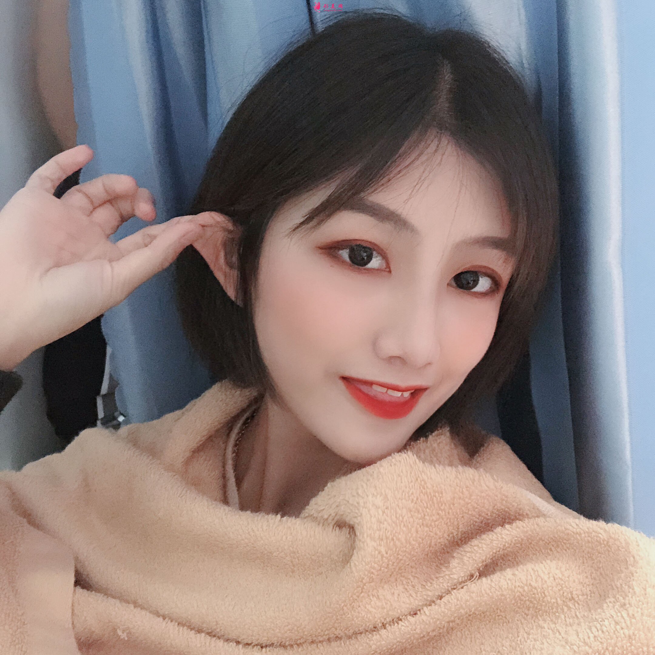 成都美綻美整形醫(yī)院何一波做面部填充怎么樣？