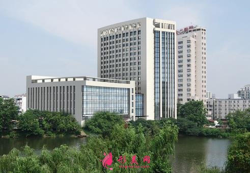 南京吸脂哪家醫(yī)院好？排名前五強口碑點評供參考！