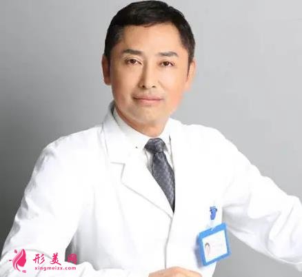 北京隆鼻整形專家表！巫文云、王軍等4位經(jīng)專家介紹！價(jià)格表一覽