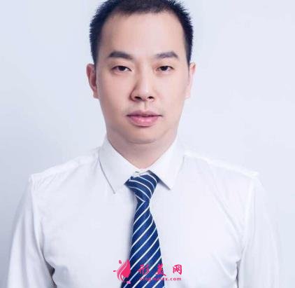 福州整形醫(yī)院隆鼻家好？想選公立或私立醫(yī)生全有！價格表在線公布
