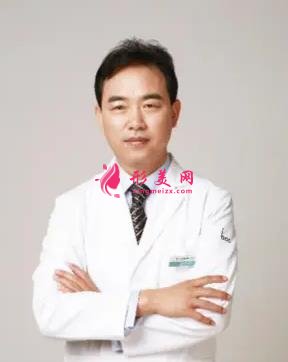 北京出名的隆鼻整形專家表！巫文云、王軍等！價格表一覽