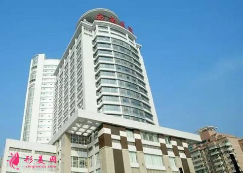 重慶哪家醫(yī)院美容科比較好？公開排名前四強公立整形口碑_西南、新橋價格查詢