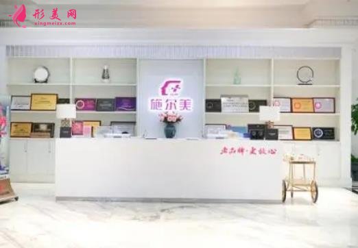南京割雙眼皮比較出名的醫(yī)院排名榜分享！這四家均是實(shí)力派_附收費(fèi)價(jià)目表