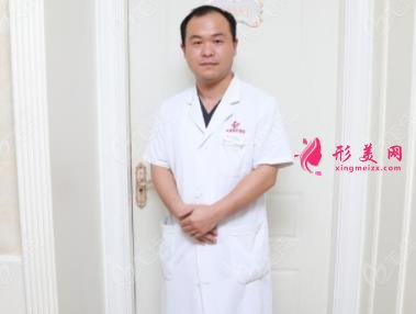 廈門割雙眼皮較好的醫(yī)生排名榜前四強(qiáng)發(fā)布！2021手術(shù)價(jià)格費(fèi)用免費(fèi)查詢