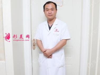 廈門割雙眼皮較好的醫(yī)生排名榜前四強(qiáng)發(fā)布！2021手術(shù)價(jià)格費(fèi)用免費(fèi)查詢