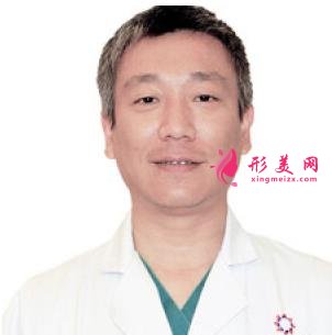 廈門雙眼皮口碑好的醫(yī)生有哪些？四大知名專家排行榜出爐了！含價格參考