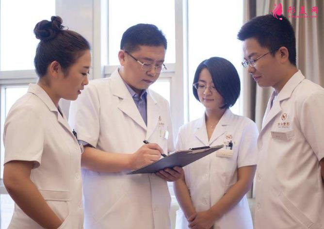 北京沃爾劉彥軍醫(yī)生隆鼻怎么樣？專家案例及價格表出爐！